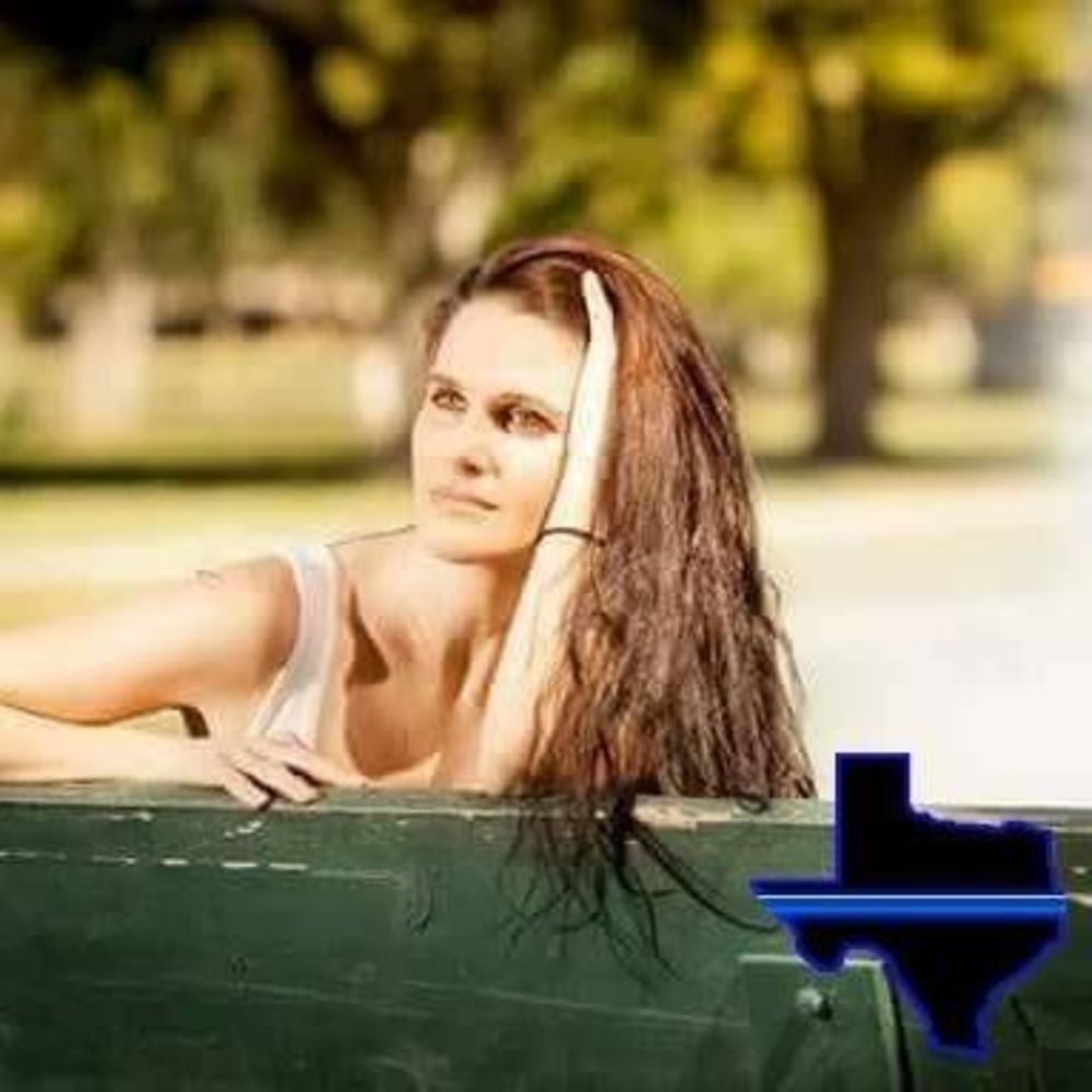 Meet your Posher, Angee